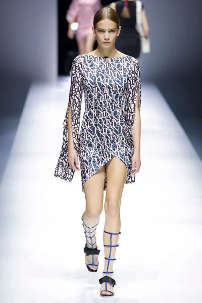 Look 25